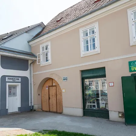 アパート Modern Medival